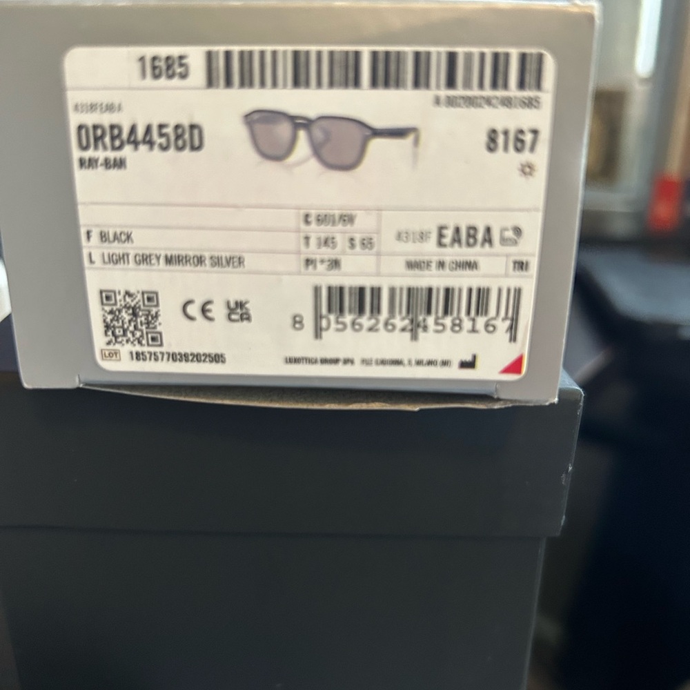 Ray-Ban Black Sunglasses with Silver Mirror Lenses